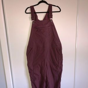 Duluth trading company women’s heirloom gardening bib